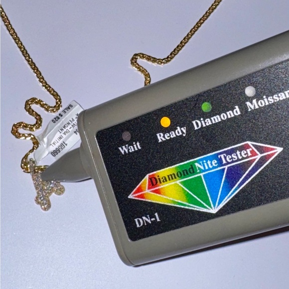 10KT Solid Yellow Gold Natural Diamond “A” Initial Pendant – FREE Appraisal Incl - Picture 6 of 7